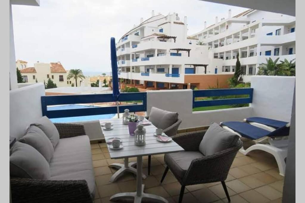 Beautiful Apartment In Duquesa Suites And Gardens Castillo de Sabinillas Exteriér fotografie